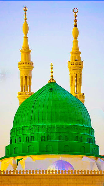 "مسجدِ نبوی ﷺ کا دلکش منظر، جہاں سے ریاستِ مدینہ کا آغاز ہوا — اسلامی تاریخ کی عظیم ترین روحانی و انقلابی علامت"