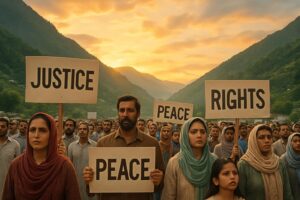 پرامن عوام آزاد کشمیر میں احتجاج کرتے ہوئے، ہاتھوں میں انصاف اور حقوق کے نعرے اٹھائے کھڑے ہیں۔